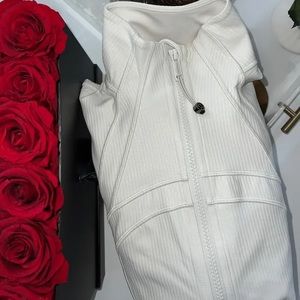 Lululemon  define jacket ribbed nulu bone cropped foil shine